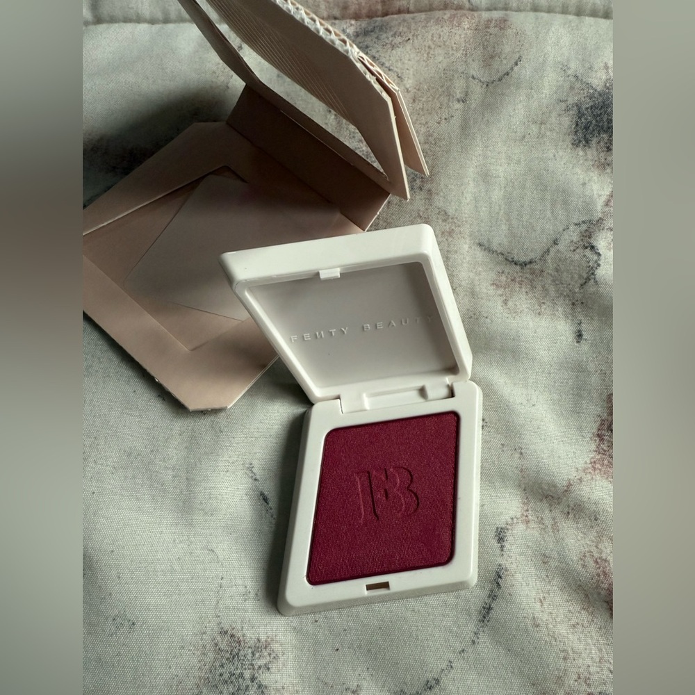 Fenty Beauty Suede Powder Blush in Summertime Wine - Picture 3 of 8
